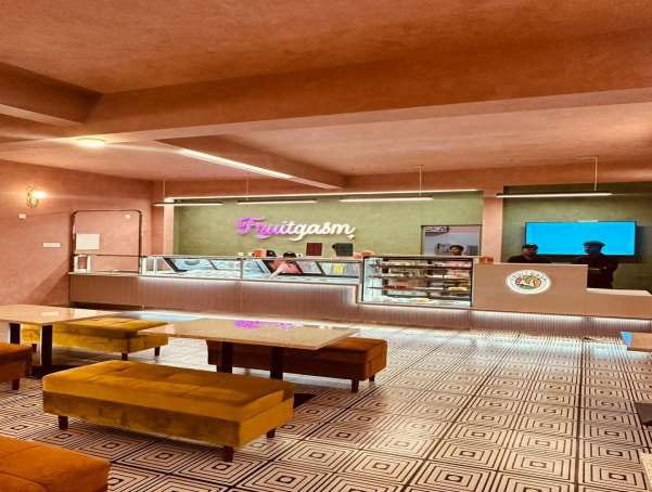ICE-CREAM-COUNTER-4