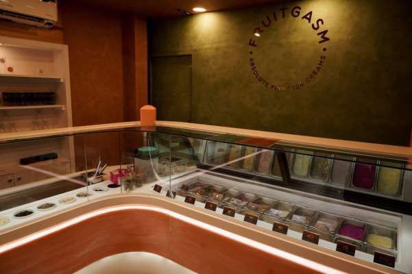 ICE-CREAM-COUNTER-6