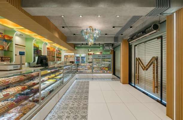 SWEETS-&-CAKE-WITH-NAMKEEN-COUNTERS-13