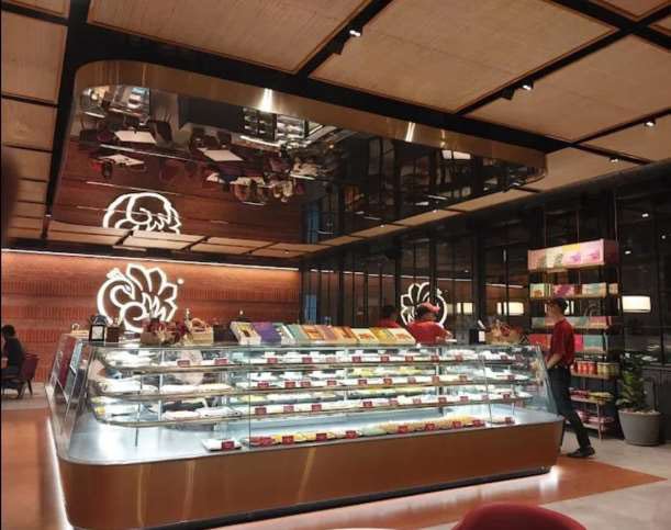 SWEETS-&-CAKE-WITH-NAMKEEN-COUNTERS-32